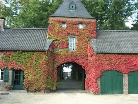 Hückelhoven-Ratheim : Haus Hall, Vorburg, Toreinfahrt